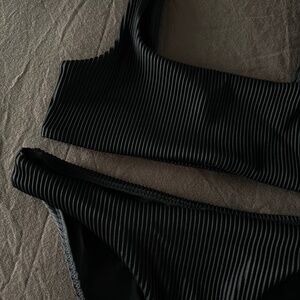 COS Ribbed Bikini Set (Top And Bikini)